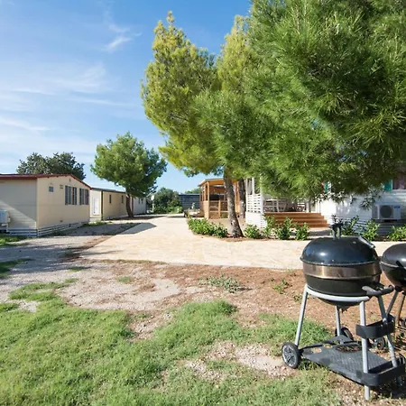 Mobile Frangipani 3 ביוגראד נה מורו