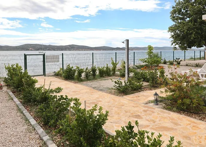 בית נופש Mobile Frangipani 3