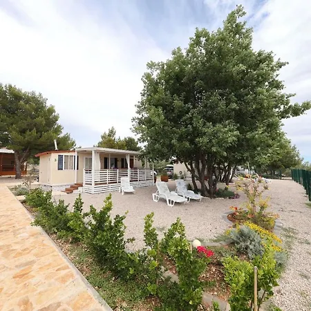 Mobile Frangipani 3 * Biograd Na Moru