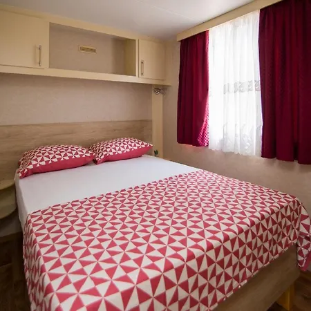 Holiday home Mobile Frangipani 3 Biograd Na Moru